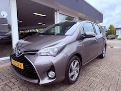 Toyota Yaris - 1.5 Hybrid Dynamic Navi Cruisecontrol LM velgen
