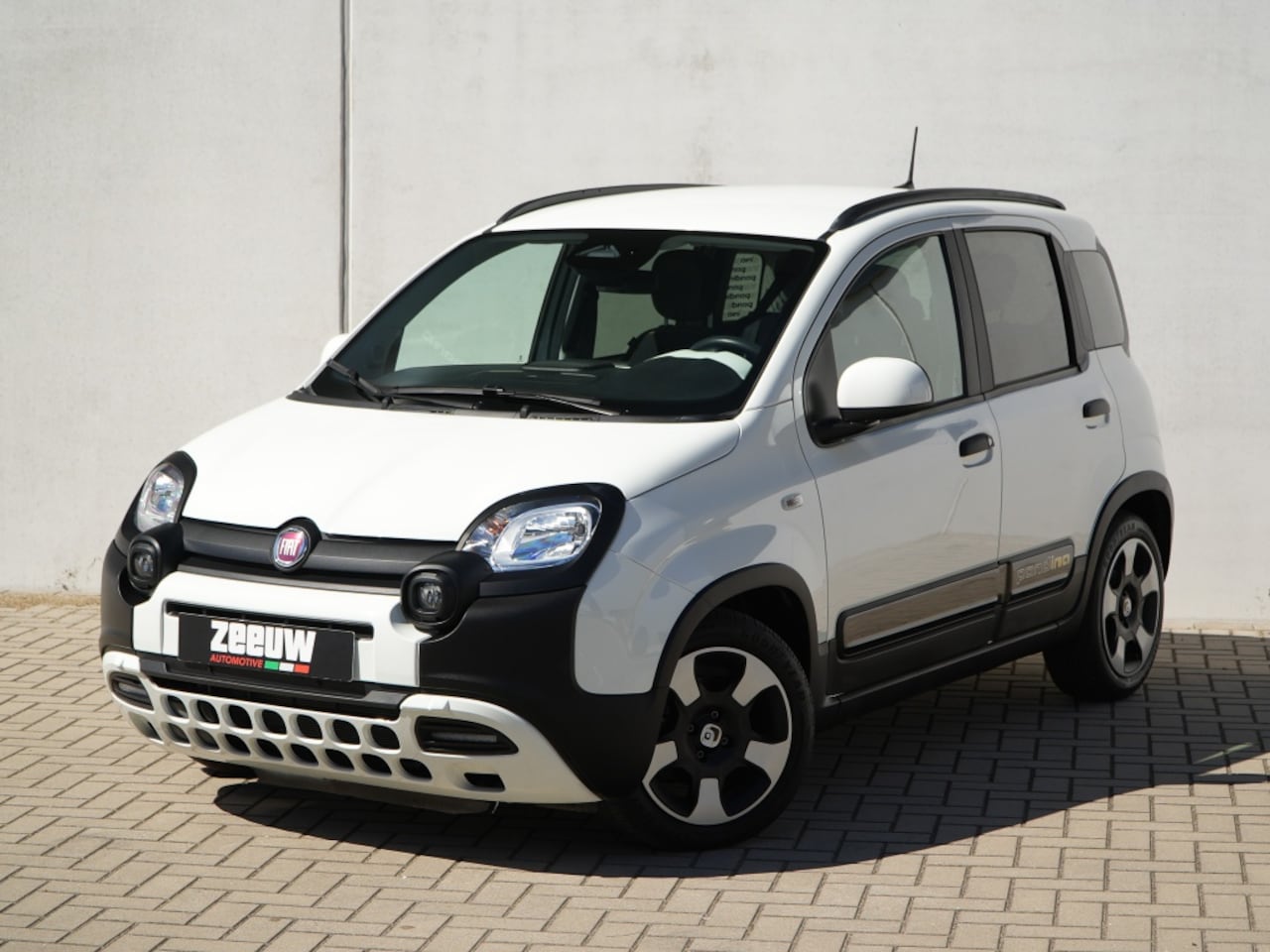 Fiat Panda - 1.0 Hybrid Pandina | Airco | Carplay | Cruise | 5zits | PDC - AutoWereld.nl
