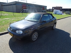 Volkswagen Golf Cabriolet - 1.8 Trendline