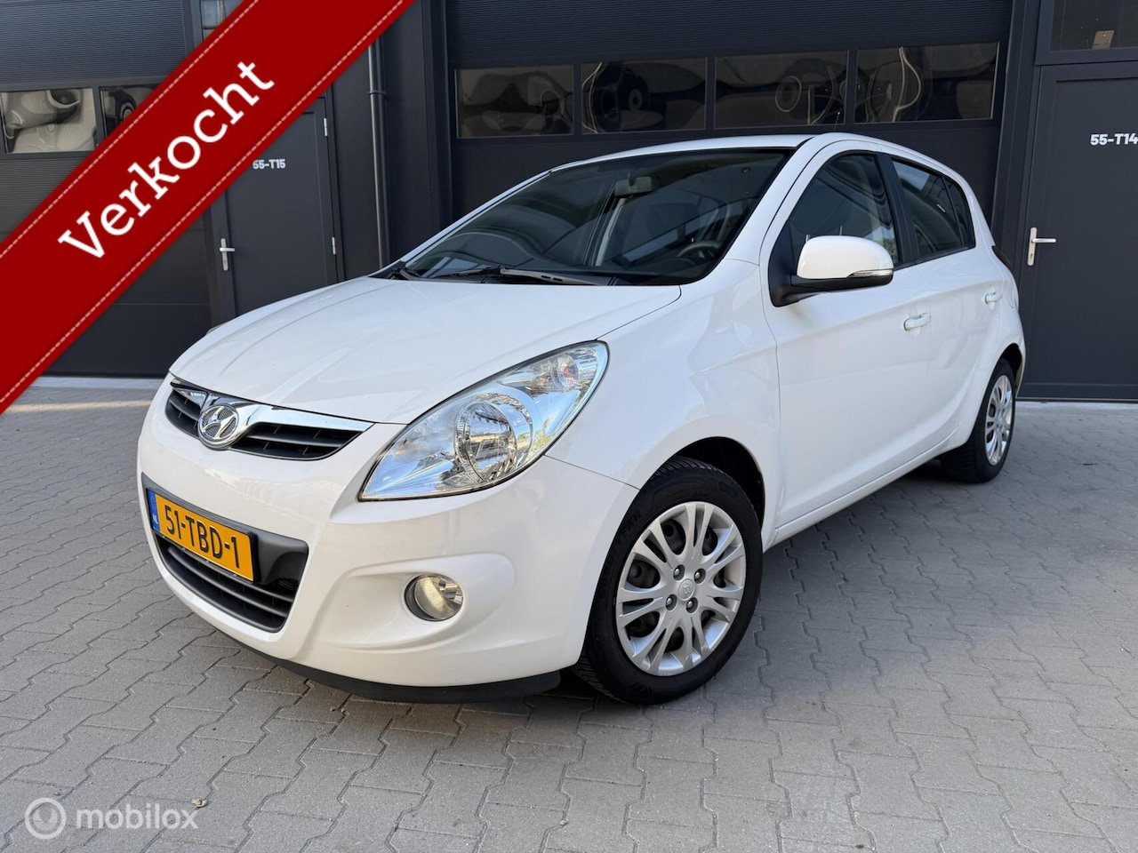 Hyundai i20 - 1.2i i-Motion Airco I 2e Eig I Weinig KM I NAP - AutoWereld.nl