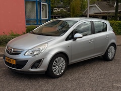 Opel Corsa - 1.4-16V Design Edition