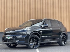 Lynk & Co 01 - 1.5 | Black Pakket Optioneel | Zwarte Hemel | Panoramadak | Adaptive Cruise Control | 360