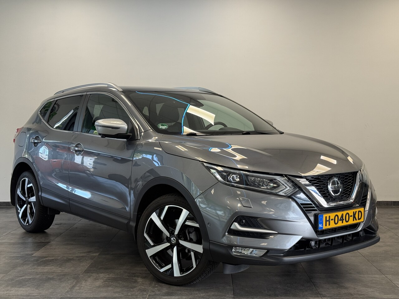 Nissan Qashqai - 1.3 DIG-T Tekna + Panoramadak Full-led Leder - AutoWereld.nl