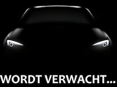 Volvo V60 - 2.0 B4 Core / INCL. FAbrieks-garantie / Stoelverwarming voor en achter / Leer / Camera
