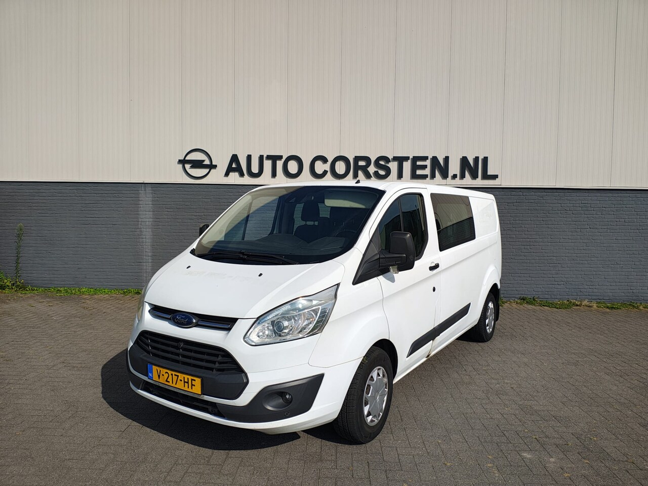 Ford Transit Custom - 290 2.2TDCI L2H1 Dubbele Cabine 6-Persoons Camera Navi Cruise Control Bluetooth Airco Pdc - AutoWereld.nl