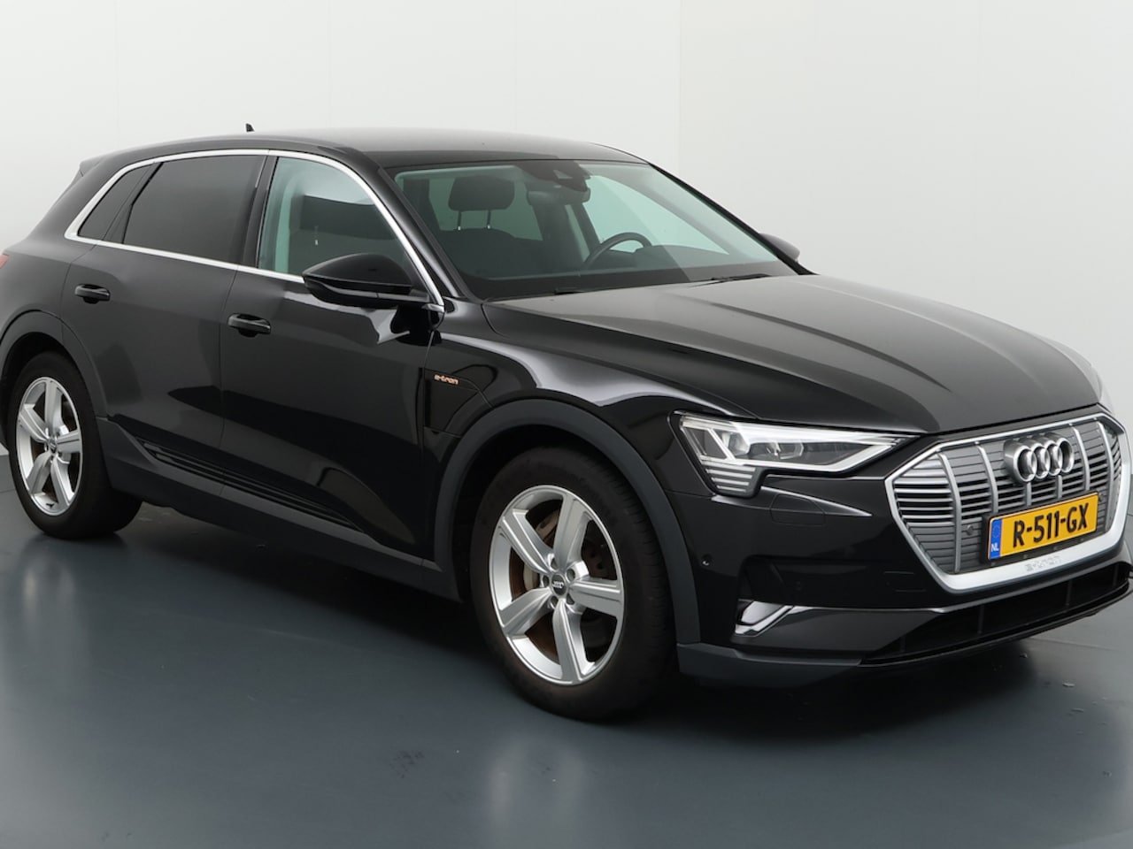 Audi e-tron - 55 quattro edition 95 kWh SOH 88% 437 WLTP +Led+Navigatie+stoel-verw + 2 oplaad kabels =OR - AutoWereld.nl