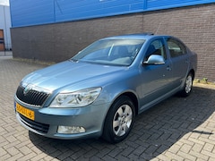 Skoda Octavia - 1.8 TSI Elegance | Automaat | Dealer OH | Trekhaak | Cruise | Climate | Stoelverwarming |