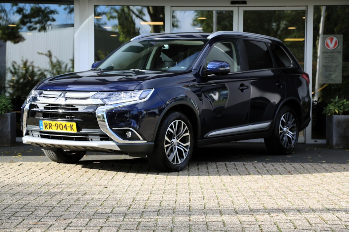 Mitsubishi Outlander - 2.0 Connect Pro | Trekhaak | 1e eigenaar | All-Season banden - AutoWereld.nl