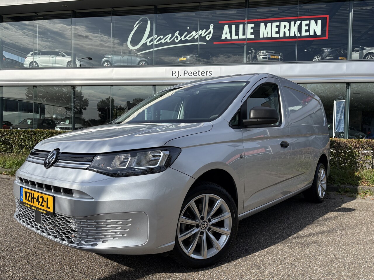 Volkswagen Caddy Cargo Maxi - 2.0 TDI Comfort Airco - Apple carplay - Parkeersensor achter - Zijschuifdeur rechts - Tuss - AutoWereld.nl