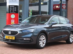 SEAT Leon - 1.0 TSI Style | Trekhaak | Carplay | Cruise & Climate Control | PDC | Navigatie | Bluetoot