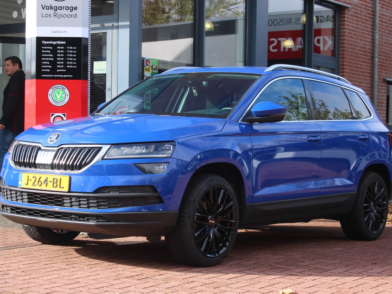 Skoda Karoq - 1.0 TSI Business Edition 1.0 TSI *Business* | Door ons Onderhouden | Trekhaak | Carplay | - AutoWereld.nl