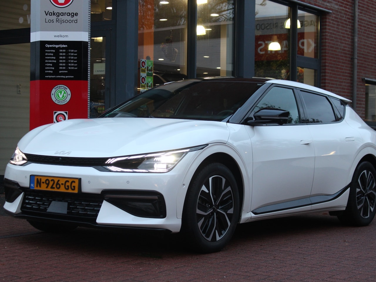 Kia EV6 - *GT-Line* 77.4 kWh | SOH 100% | Carplay | Schuifdak | Stoel verwarming & Verkoeling | 360 - AutoWereld.nl