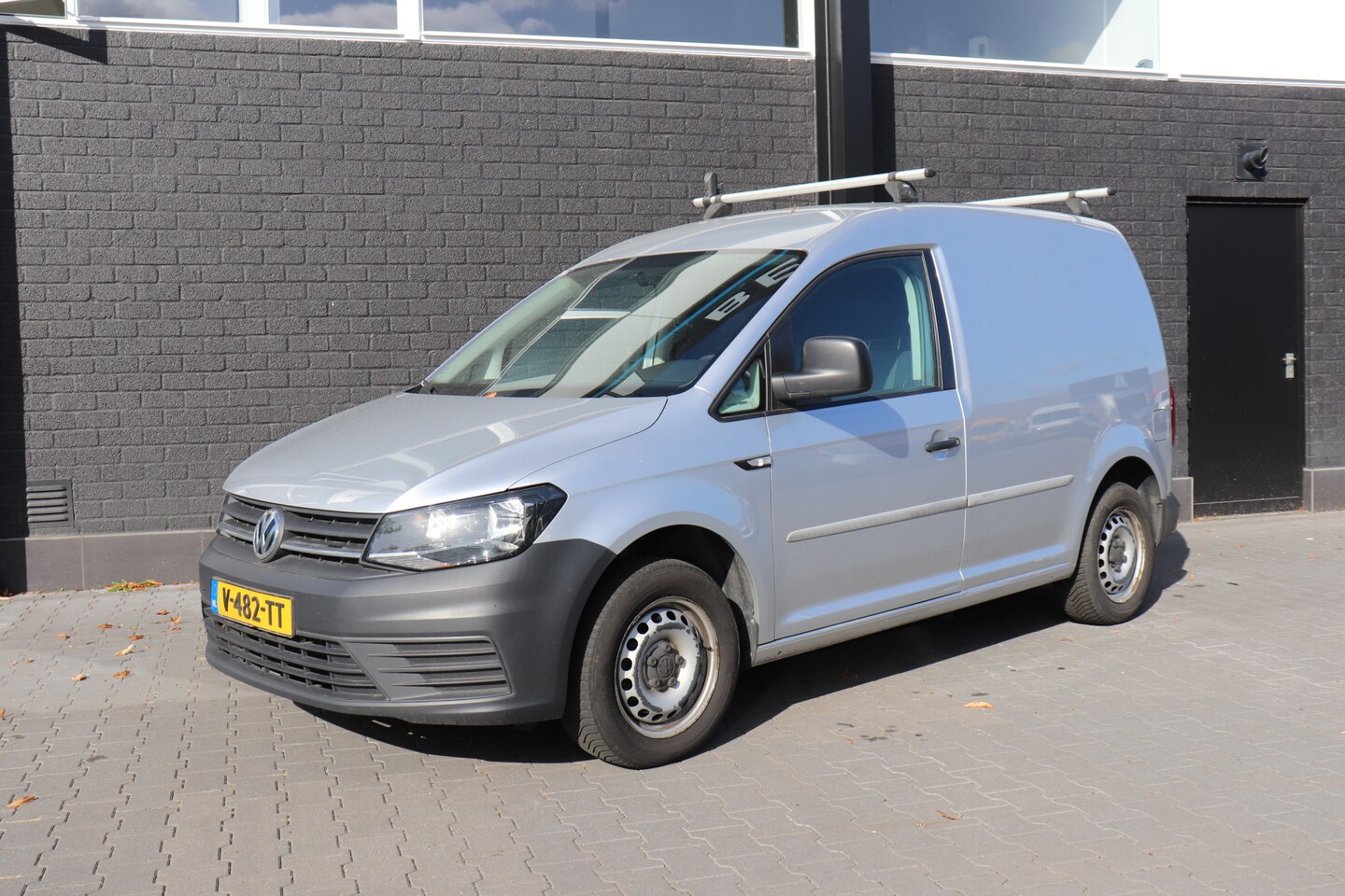 Volkswagen Caddy - 2.0 TDI EURO 6 - Airco - Cruise - Navi - €8.950,- Excl. - AutoWereld.nl