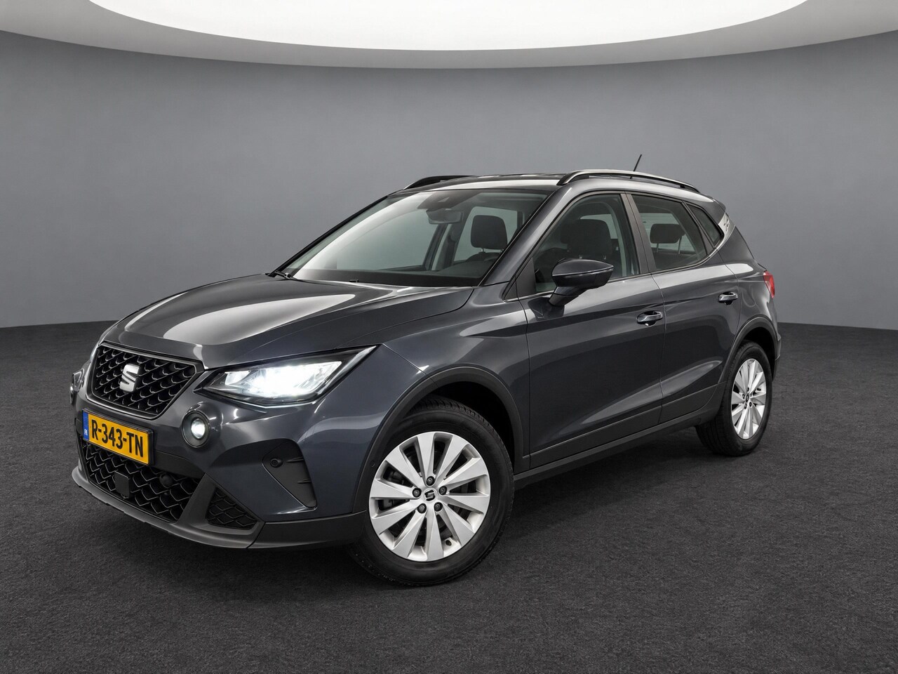 SEAT Arona - 1.0 TSI Style Business Intense / Navigatie / App connect / Camera / Parkeersensoren V+A / - AutoWereld.nl