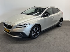 Volvo V40 Cross Country - T3 153pk AUT6 Nordic+ Trekhaak 1500kg/ Leer/ Stoelverw./ LED/ Navigatie