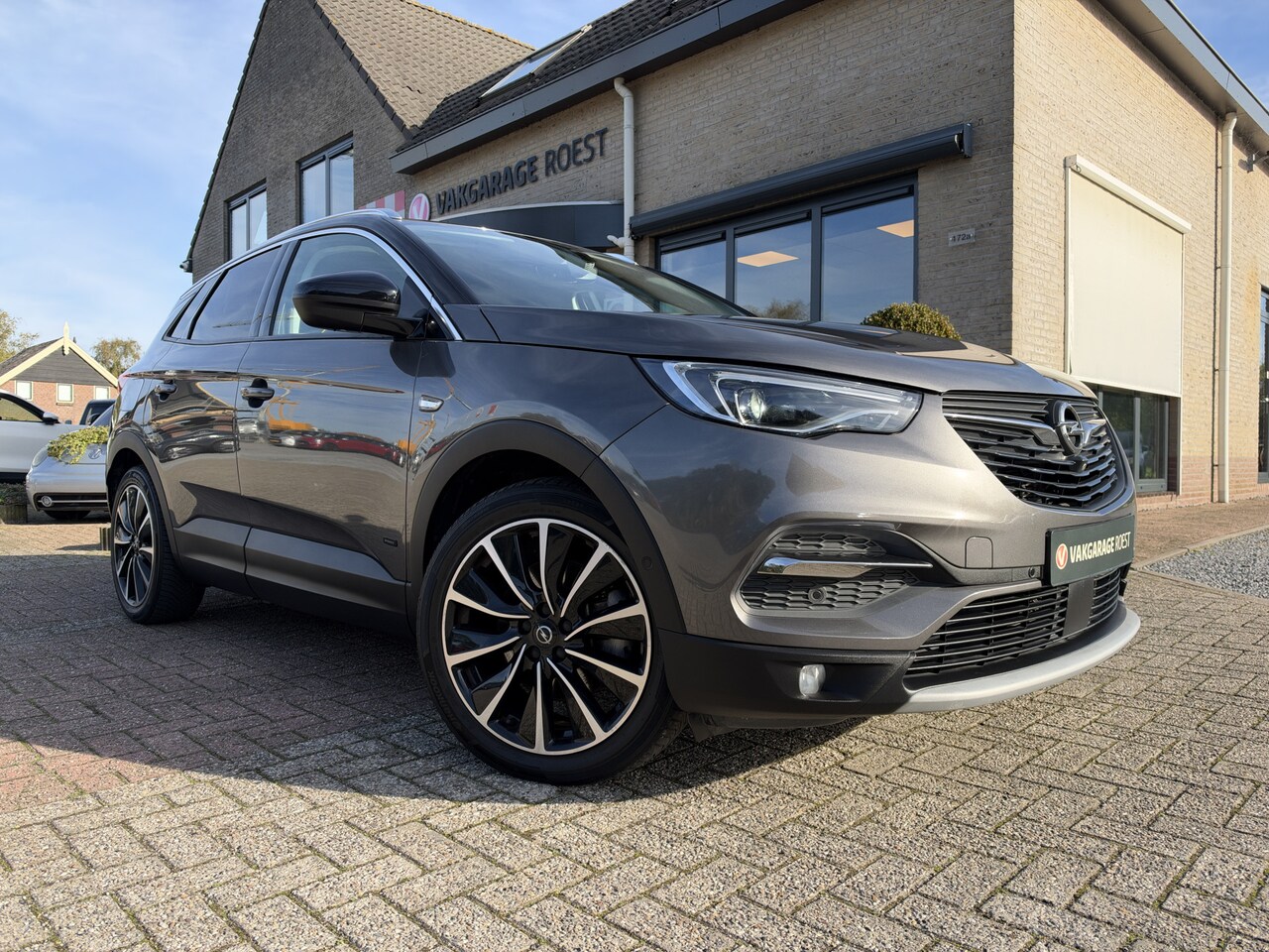 Opel Grandland X - 1.6 Turbo Hybrid Innovation+ Automaat PHEV / Trekhaak / Carplay - AutoWereld.nl
