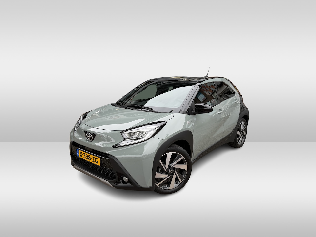 Toyota Aygo X - 1.0 VVT-i MT Envy | airco | elektrische ramen | 18 inch velgen | - AutoWereld.nl