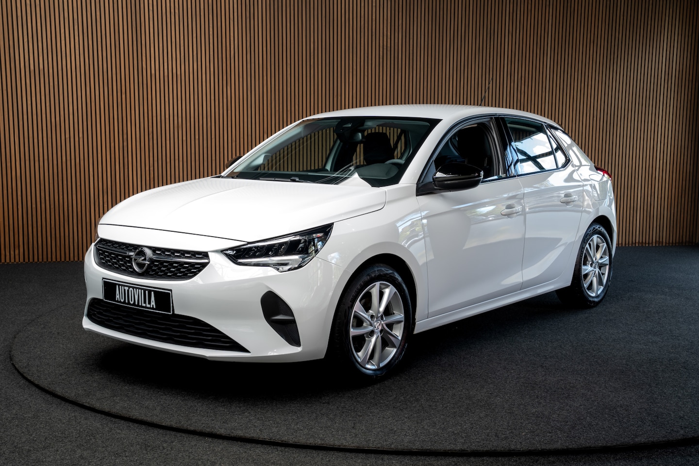 Opel Corsa - 1.2 Navi Leer Climate Stoelverwarming Carplay PDC Bluetooth Cruise C. LM velgen BTW auto - AutoWereld.nl