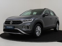 Volkswagen ID.4 - Limited Edition | 'App-Connect' draadloze smartphone integratie | Achterbank in ongelijke