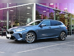 BMW 1-serie - 120 M Sport Automaat / Sportstoelen / Achteruitrijcamera / Stoelverwarming / PDC / Stuurve