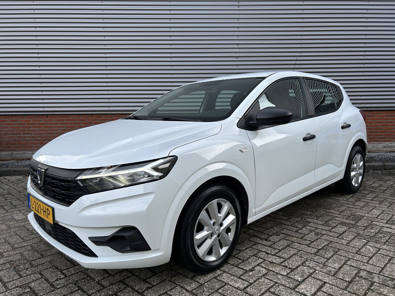 Dacia Sandero - 1.0 TCe 90 Essential | Airco | Parkeersensoren | Cruise Control | Goed onderhouden | - AutoWereld.nl