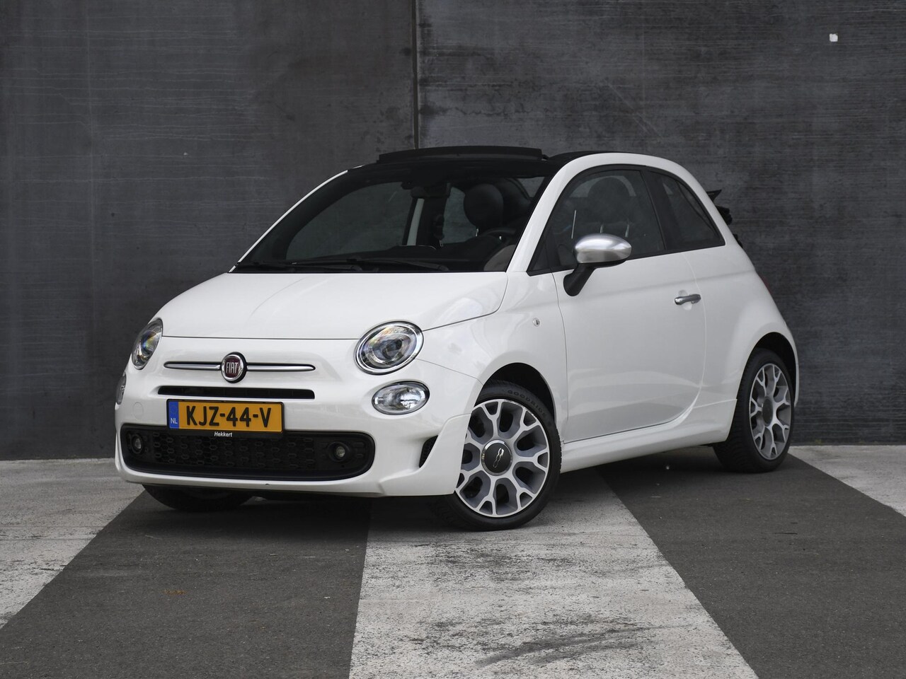 Fiat 500 C - Sport 1.0 Hybrid 70pk 16''LM | CRUISE.C | DAB | AIRCO | PDC ACHTER | 12 MND GARANTIE - AutoWereld.nl