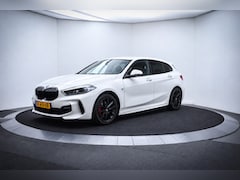 BMW 1-serie - 118i M-SPORT High Executive FULL LED | CARPLAY | M-PERFORMANCE STOELEN | NAVI | STUUR+STOE