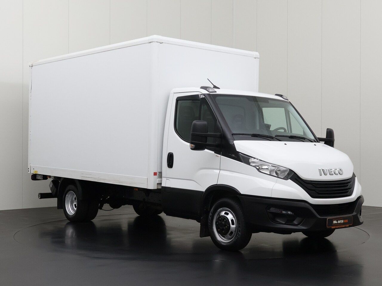 Iveco Daily - 35C16 Bakwagen+Laadklep | Airco | 3-Zits | Camera - AutoWereld.nl