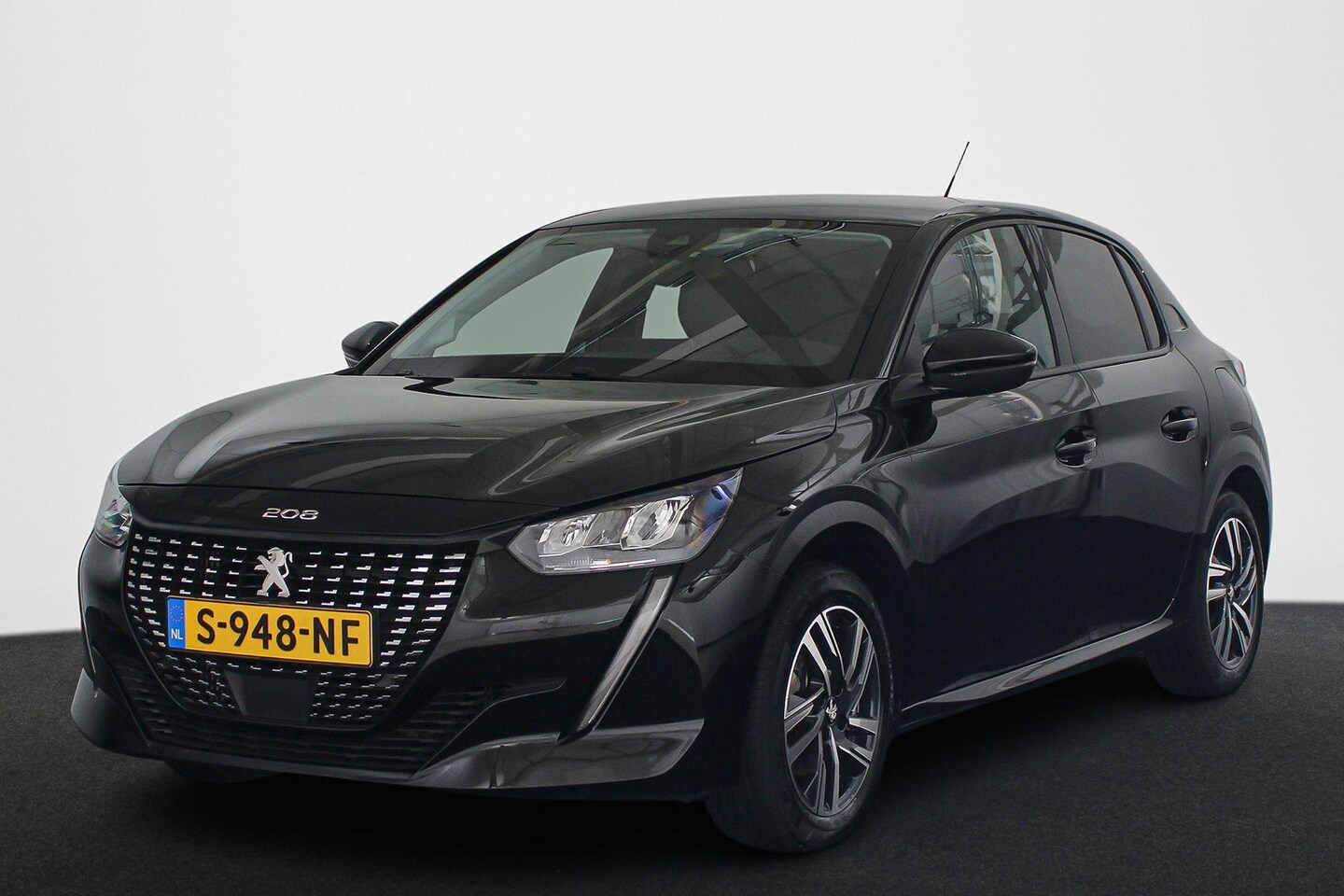 Peugeot 208 - 1.2 PureTech Allure Pack Keyless Adaptieve Cruise Stoelverwarming - AutoWereld.nl