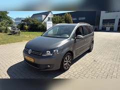 Volkswagen Touran - 1.6 TDI Highline BlueMotion HIGLINE CLIMA GRIJS 2012