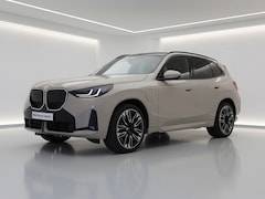 BMW X3 - 30e xDrive M-Sport Pro | 21" | Panorama | Trekhaak | Individual Leder | Pro Pack | Comfort