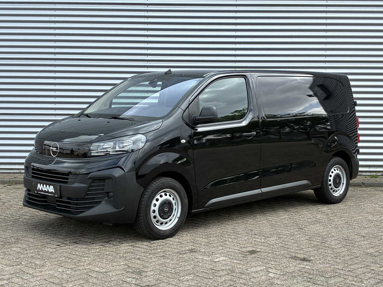 Opel Vivaro - 2.0 BlueHDi 145 S&S L2 Automaat Cruise Airco Sensoren - AutoWereld.nl