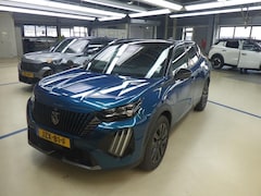 Peugeot 2008 - 1.2 Hybrid 145 GT | Apple Carplay/Android Auto | Navigatie | 18inch L.M. | Getint Glas | C