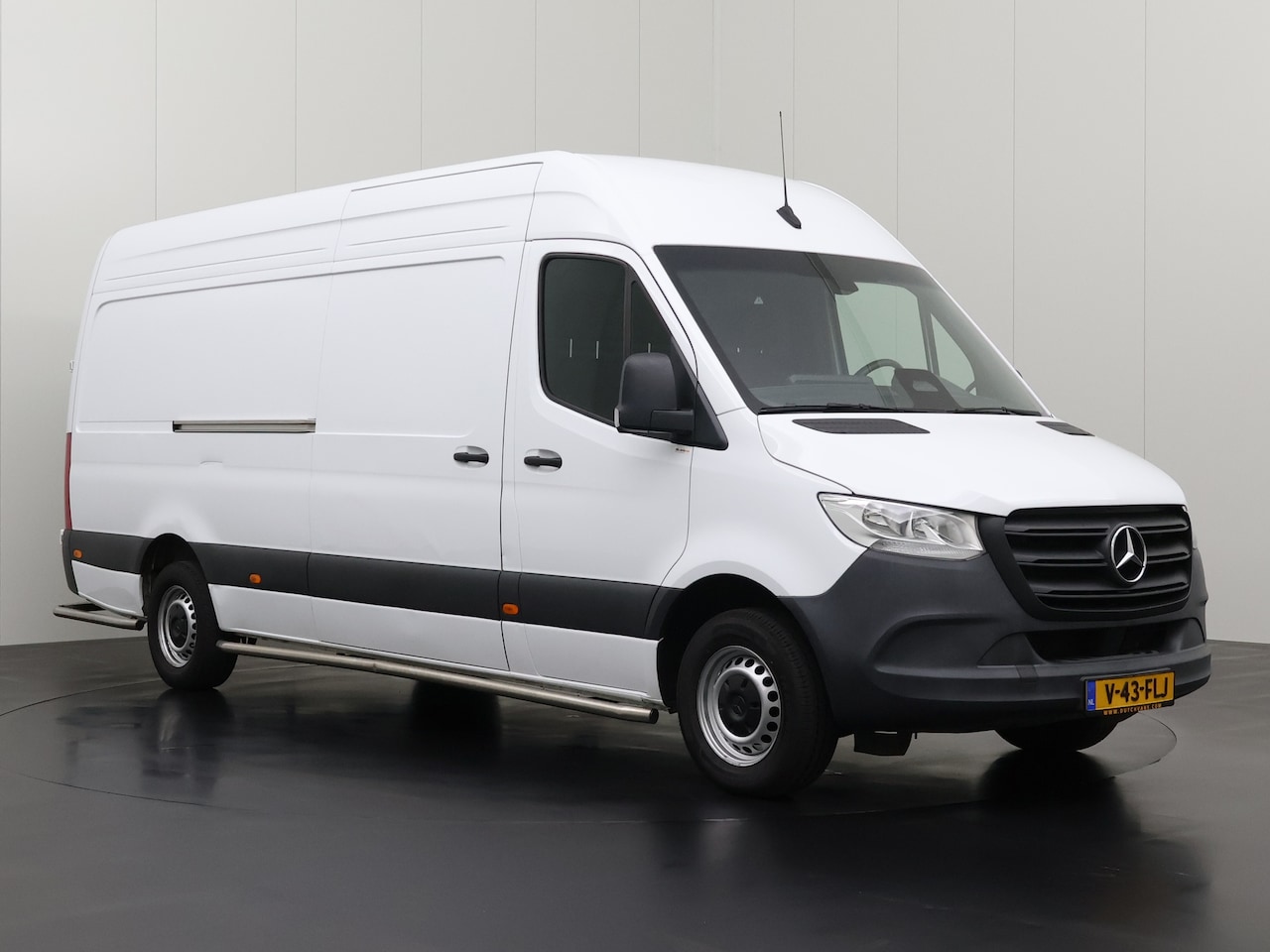 Mercedes-Benz Sprinter - Automaat L3H2 Maxi Pro ( Model 2025 ) | 10" Multimedia+Camera | Airco | Cruise | 3-Zits - AutoWereld.nl