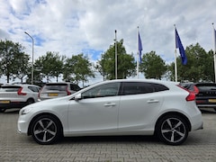 Volvo V40 - T3 aut. Polar+ Sport | Adaptieve Cruise | 1e eigenaar | All Season banden | Dealer onderho