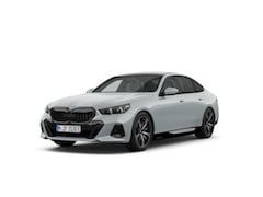 BMW 5-serie - Sedan 530e M Sport Edition | M Sportpakket Pro | Innovation Pack | Travel Pack | Comfort P