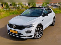 Volkswagen T-Roc - 2.0 TSI 4Motion Sport 3x R-line Pano Beats Camera Virtual