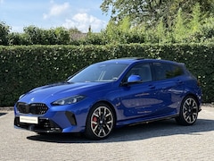 BMW 1-serie - 120 | M-Sport Pro | Panorama | 19 '' | Camera | Getint Glas