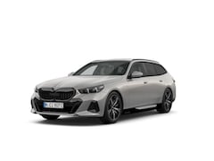 BMW 5-serie Touring - 530e M Sport Edition | M Sportpakket Pro | Innovation Pack | Travel Pack | Comfort Pack |
