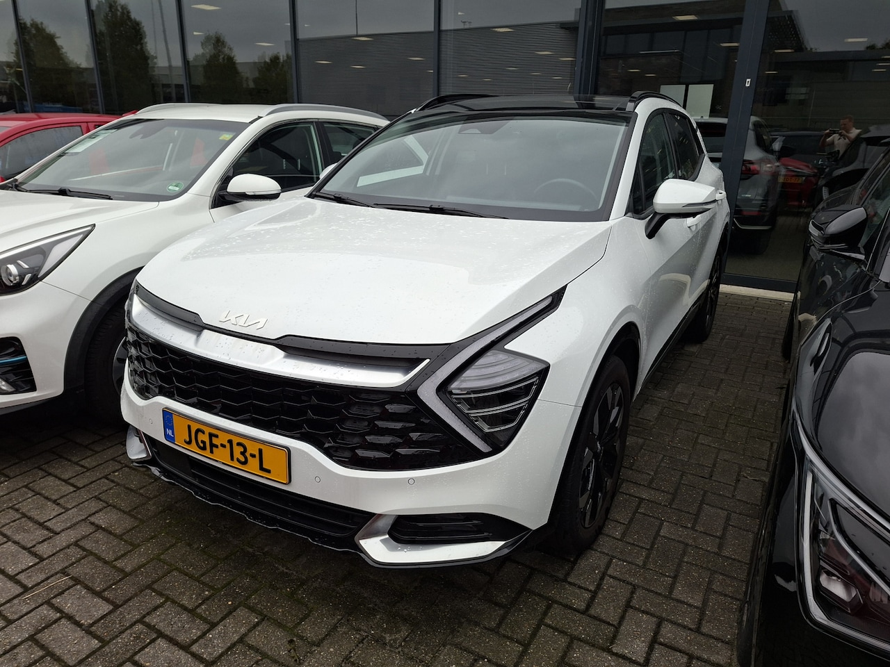 Kia Sportage - 1.6 T-GDi Plug-in Hybrid AWD DynamicPlusLine | Panoramadak | Stuur-/Stoelverwarming | - AutoWereld.nl
