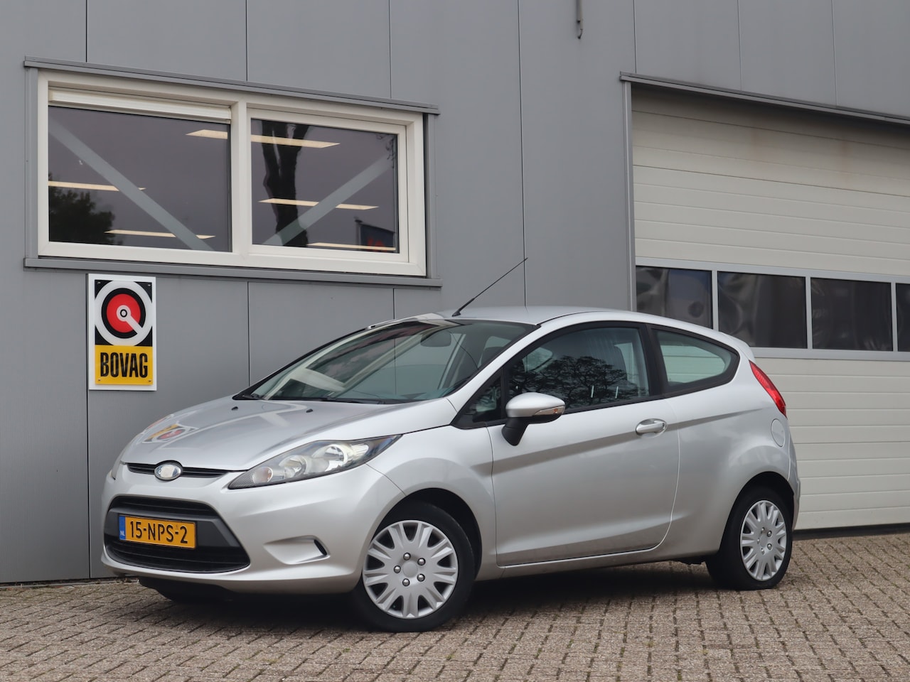 Ford Fiesta - 1.25 Limited / Cruise / Airco / Trekhaak - AutoWereld.nl