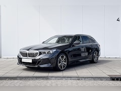 BMW i5 Touring - eDrive40 M Sport Edition Panoramadak | Travel Pack | Adaptieve LED | 20 '' | Harman Kardon