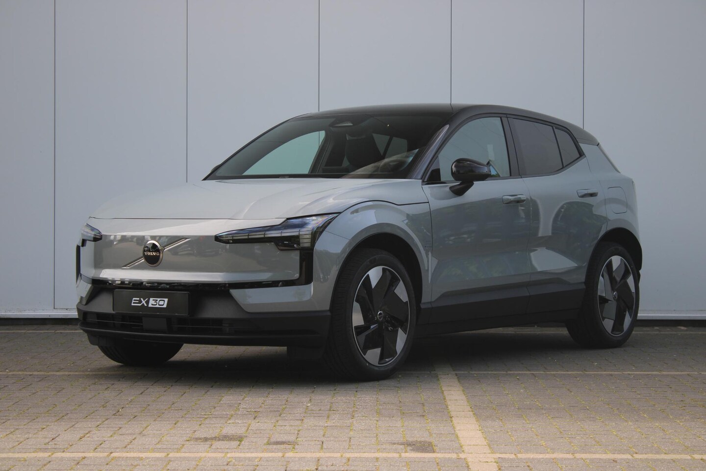 Volvo EX30 - P5 Long Range Plus Europa 69 kWh | DEMO DEAL | Harman Kardon Premium Audio | Warmtepomp | - AutoWereld.nl