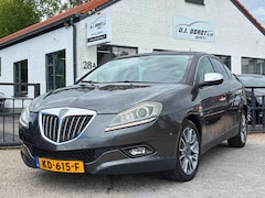 Lancia Delta - 1.8-16V Di Platino automaat