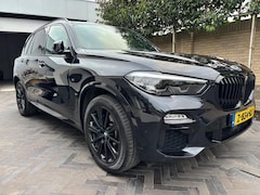 BMW X5 - XDrive45e Carbon zwart M-pakket PANORAMA 394 pk