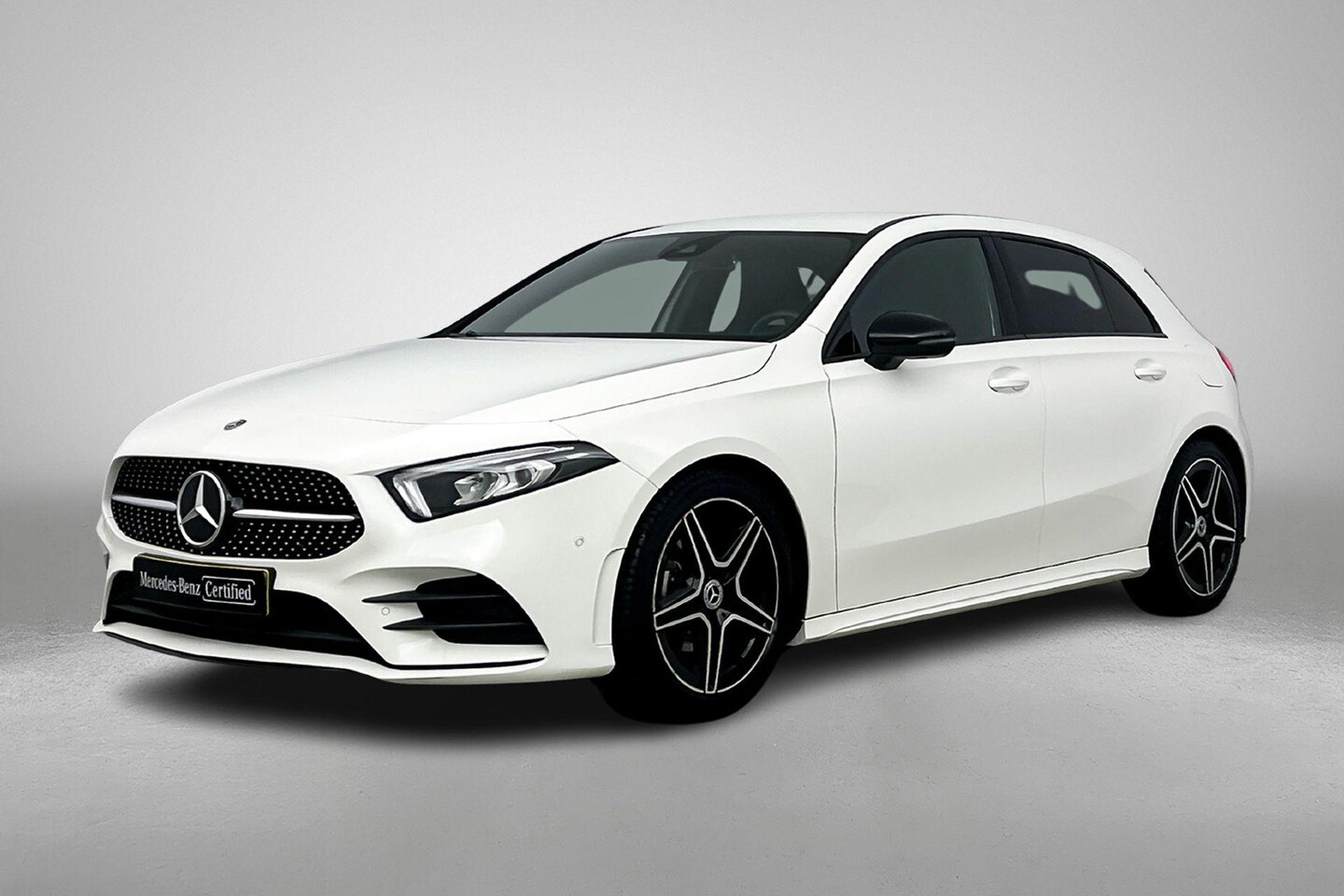 Mercedes-Benz A-klasse - A 180 Automaat Business Solution AMG | Advantage Pakket | Nightpakket | LED | Stoelverwarm - AutoWereld.nl