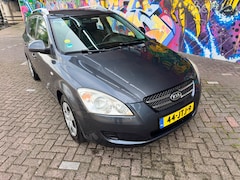 Kia Cee'd Sporty Wagon - 1.4 X-tra ISG nette goed rijdende auto met airco stereo boeken aanwezig lekker ruime auto