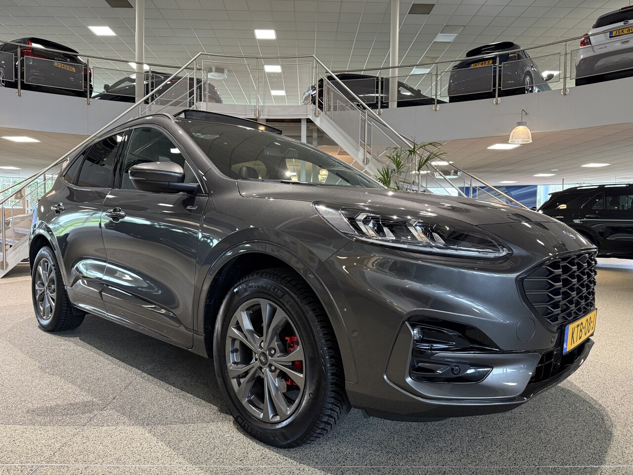 Ford Kuga - 2.5 PHEV ST-Line X 2.5 PHEV ST-Line X, B&O, Pano, HUD, 360cam, Adaptive - AutoWereld.nl