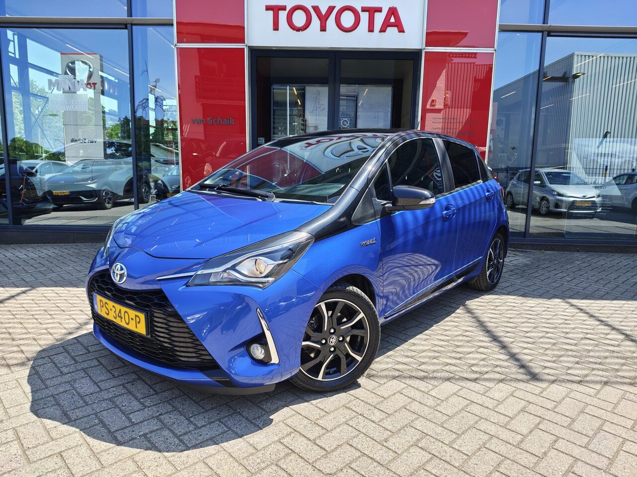 Toyota Yaris - 1.5 Hybrid Bi-Tone NL Auto | Dealeronderhouden | Cruise Control - AutoWereld.nl