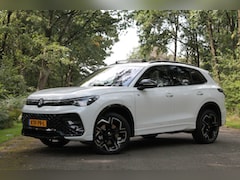 Volkswagen Tiguan - 1.5 eHybrid R-Line Business | IQ | Pano | Trekhaak | 360° cam | Elek. klep